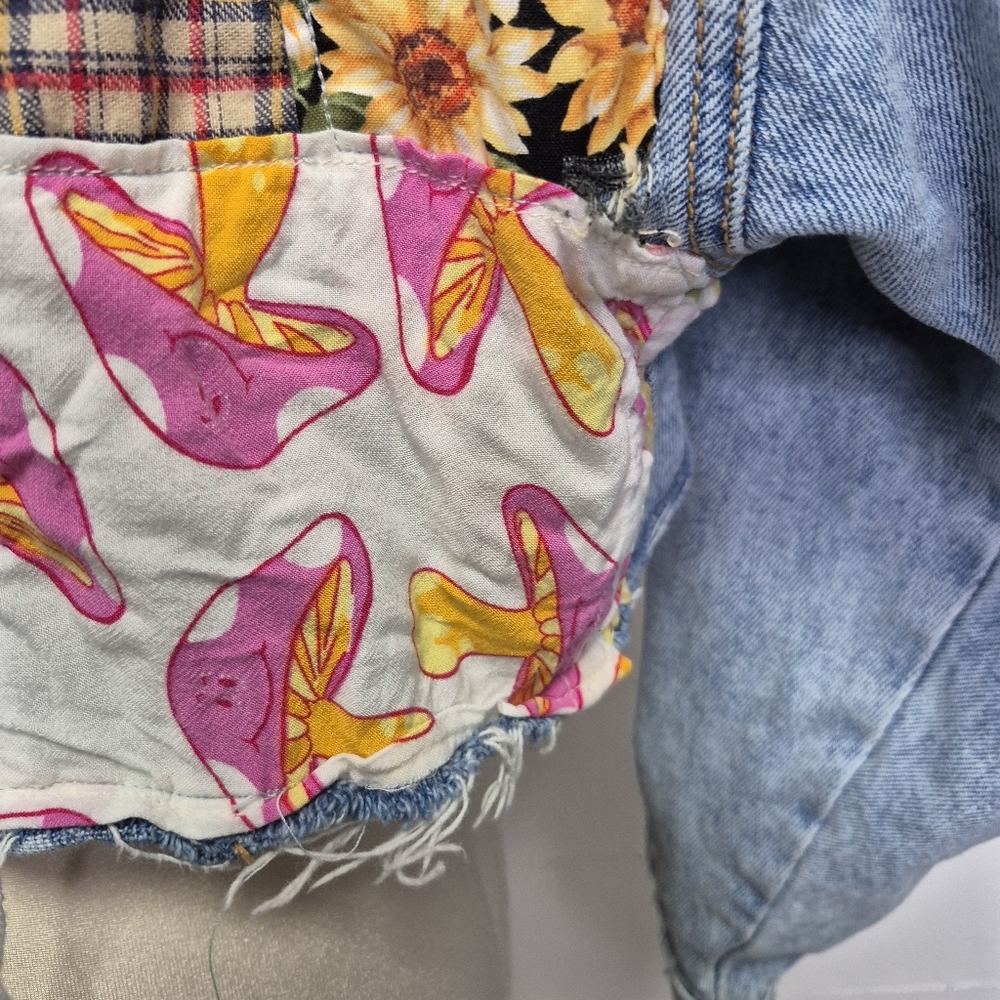 ***SOLD***Upcycled Zara Patchwork Cropped Raw Hem Jean Jacket Size L - Picture 5 of 10